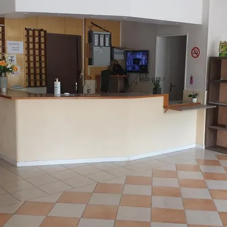 De L'ocean Hotel *